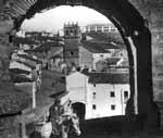 Vista parcial del barrio de Padre JesÃºs desde el arco de Felipe V
